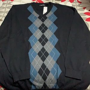 Men’s Argyle V-Neck Sweater